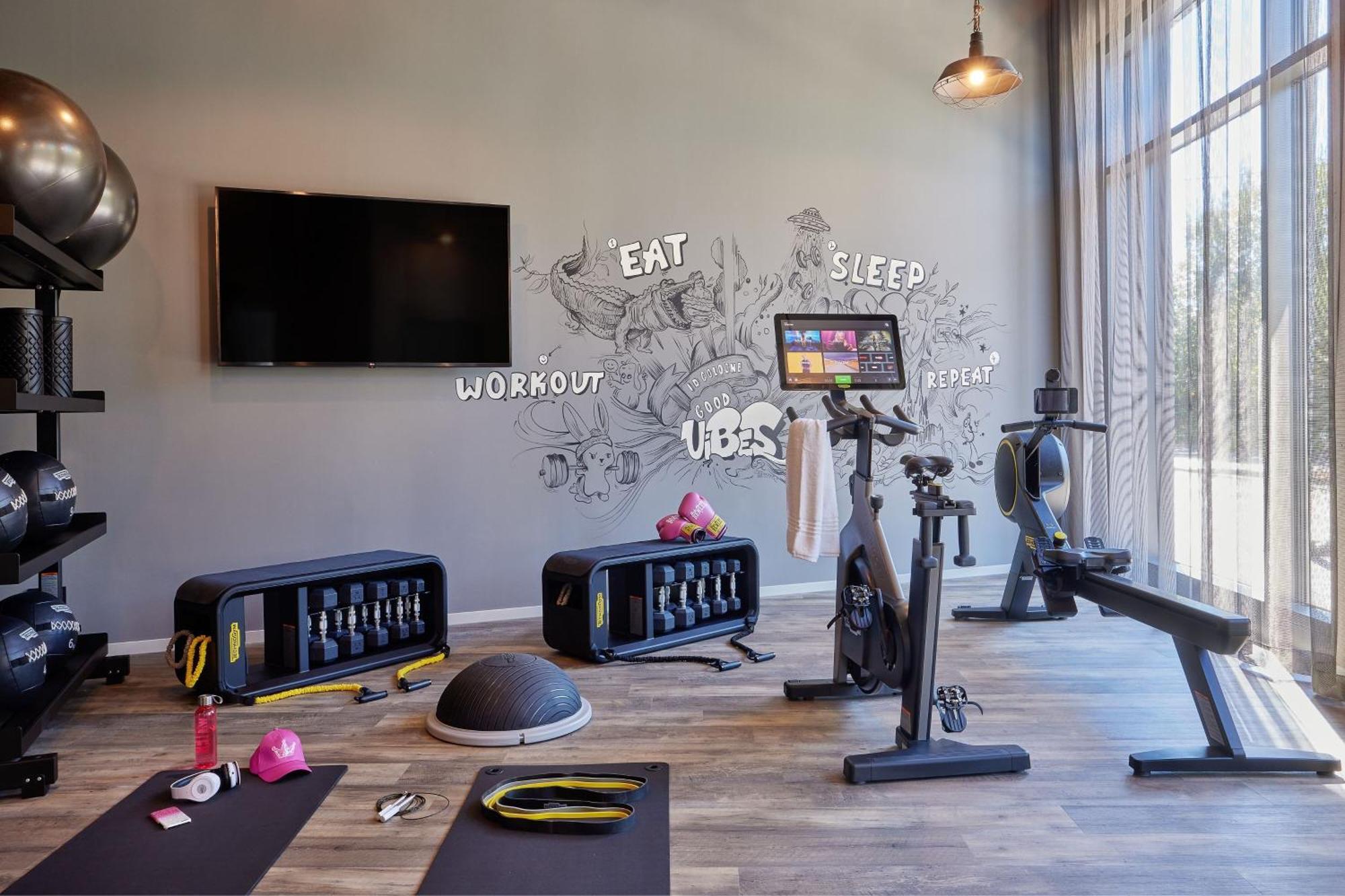 Отель Moxy Cologne Muelheim Экстерьер фото